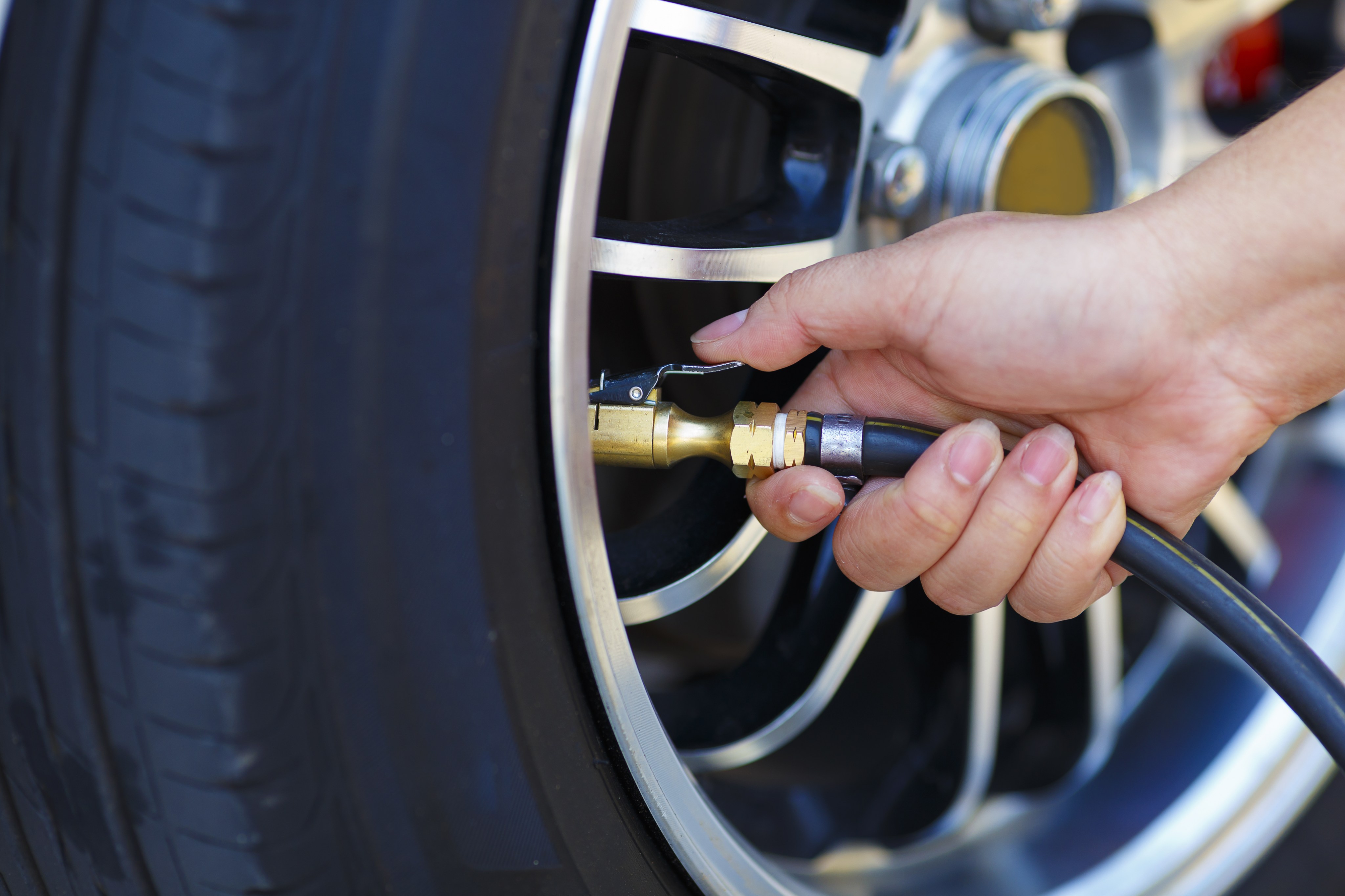 Перевод "tire pressure unavailable": что означает?