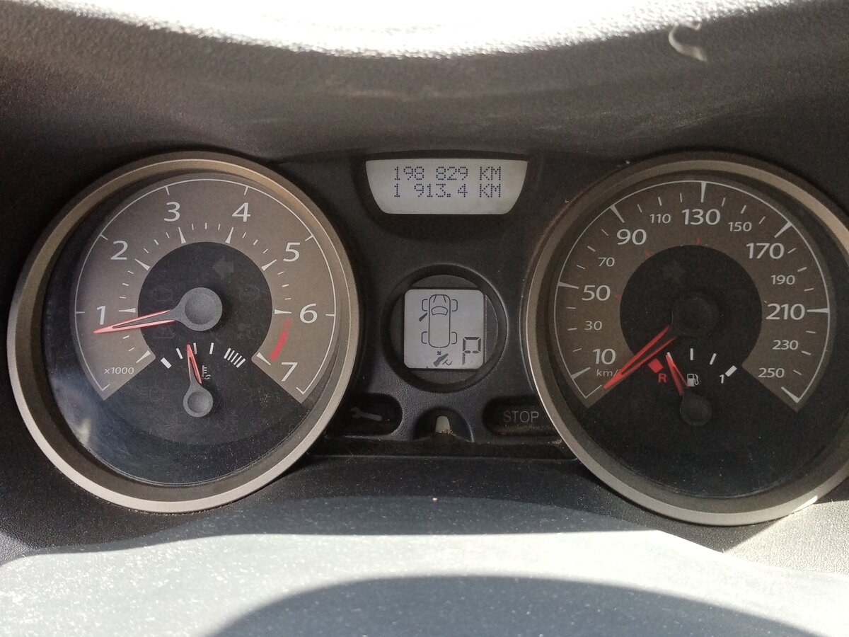 Что означает "рено меган 2 oil pressure fault" и как решить проблему?